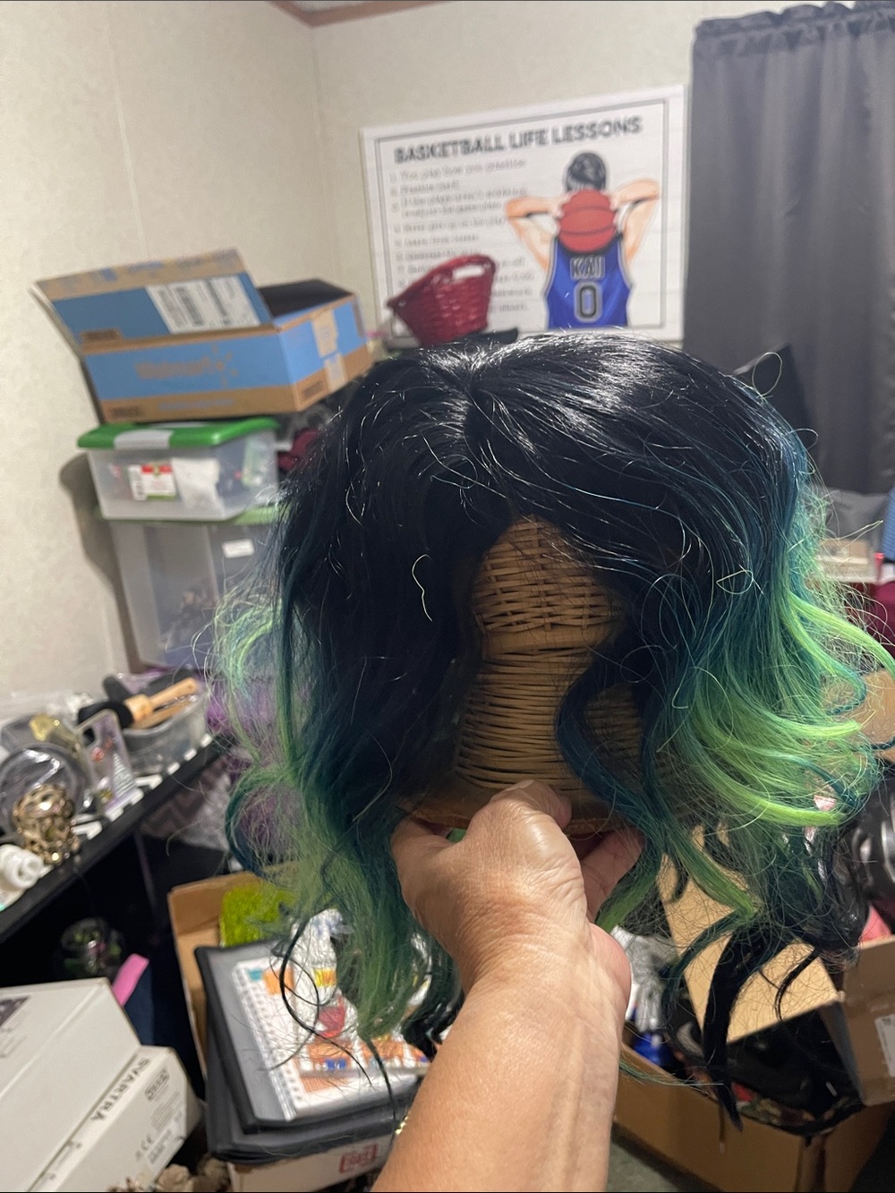 Wigs - Picture 12 of 16